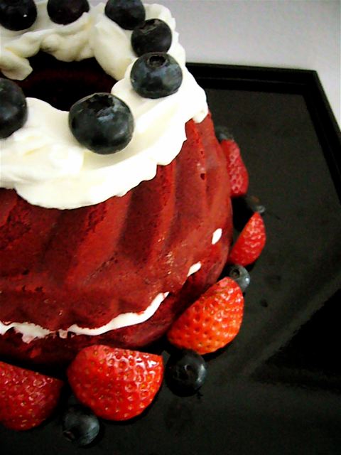 Red Velvet Fruit Cake